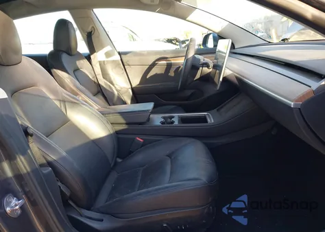 2023 Tesla Model 3 Performance Dual Motor All-Wheel Drive z USA, uszkodzony, nr VIN 5YJ3E1EC8PF585266